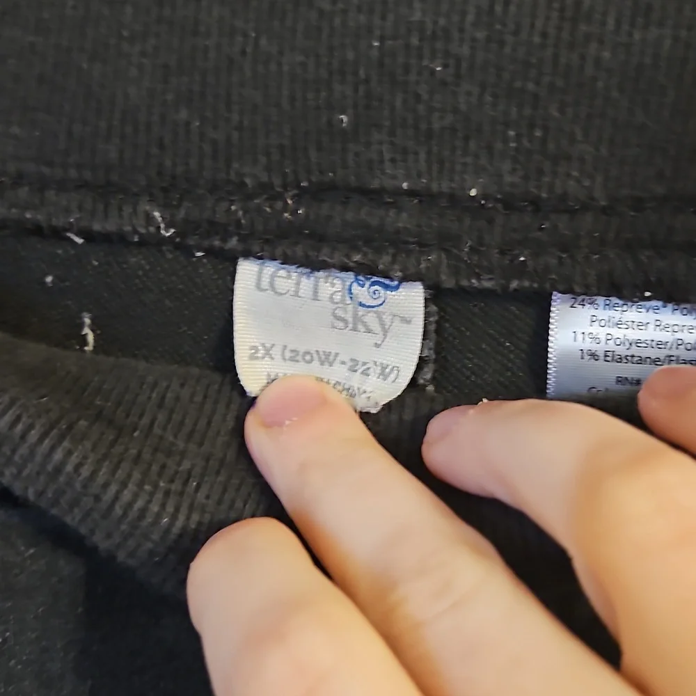 Terra & Sky Black Pull On Jeans. In EUC